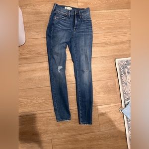 Madewell skinny jeans ankle rips size 24